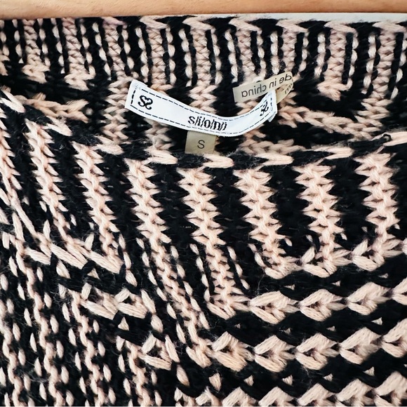 SIONI Cream & Black Lightweight Knit Dolman Batwing Sweater Size Small - Picture 8 of 12